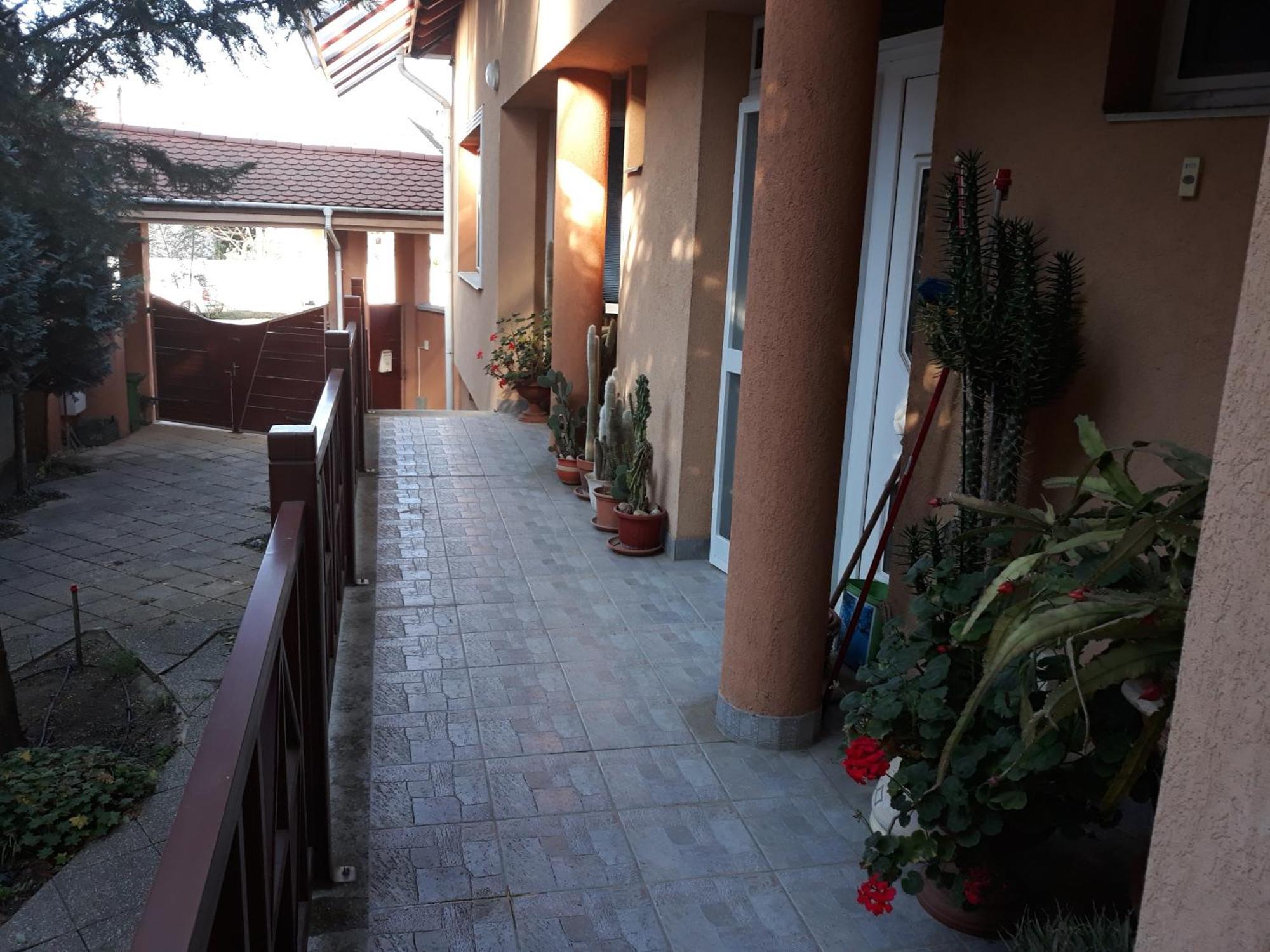 Kenézy Lux Apartman Vendégház Hajduszoboszlo Exterior foto