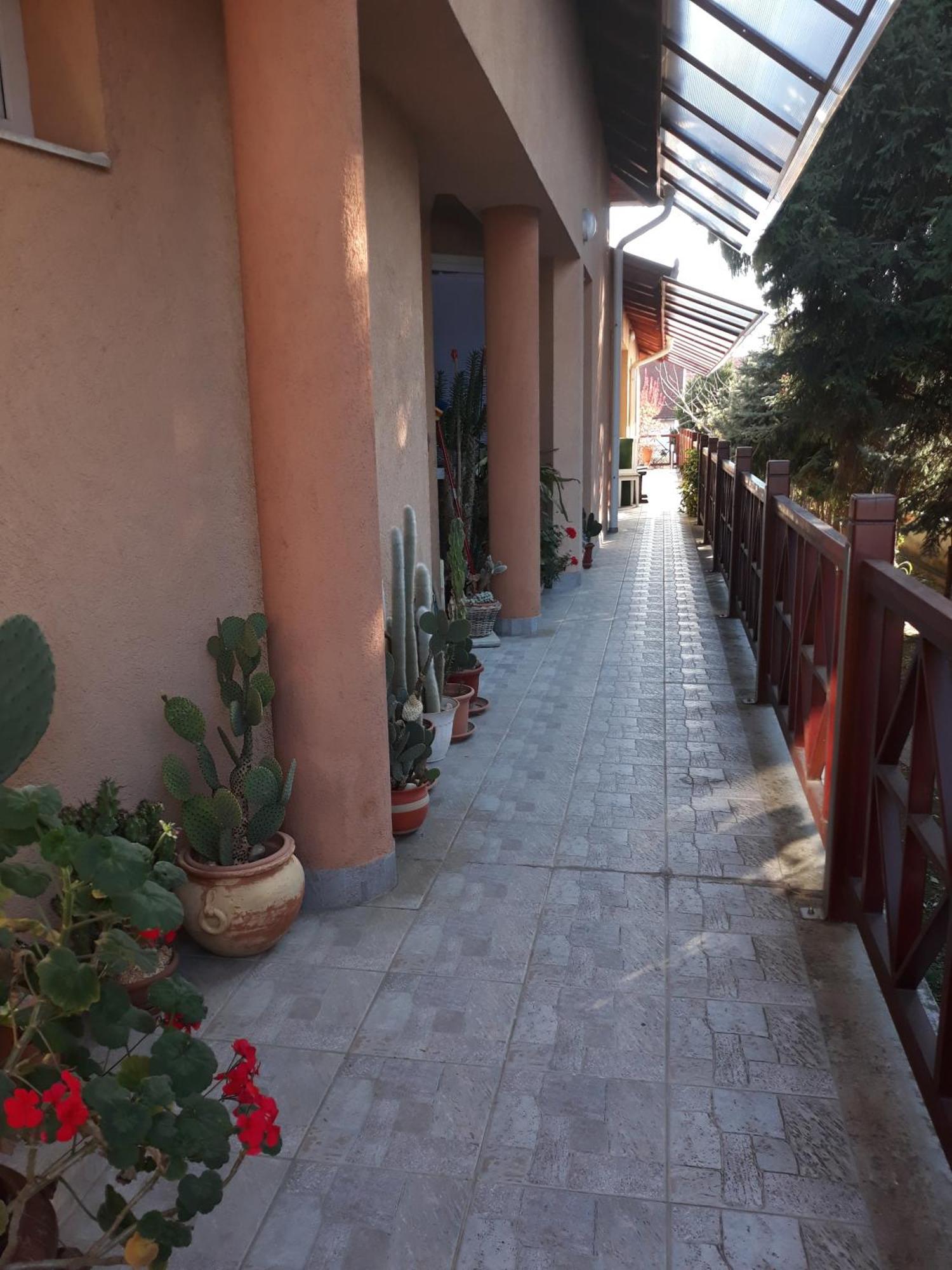 Kenézy Lux Apartman Vendégház Hajduszoboszlo Exterior foto