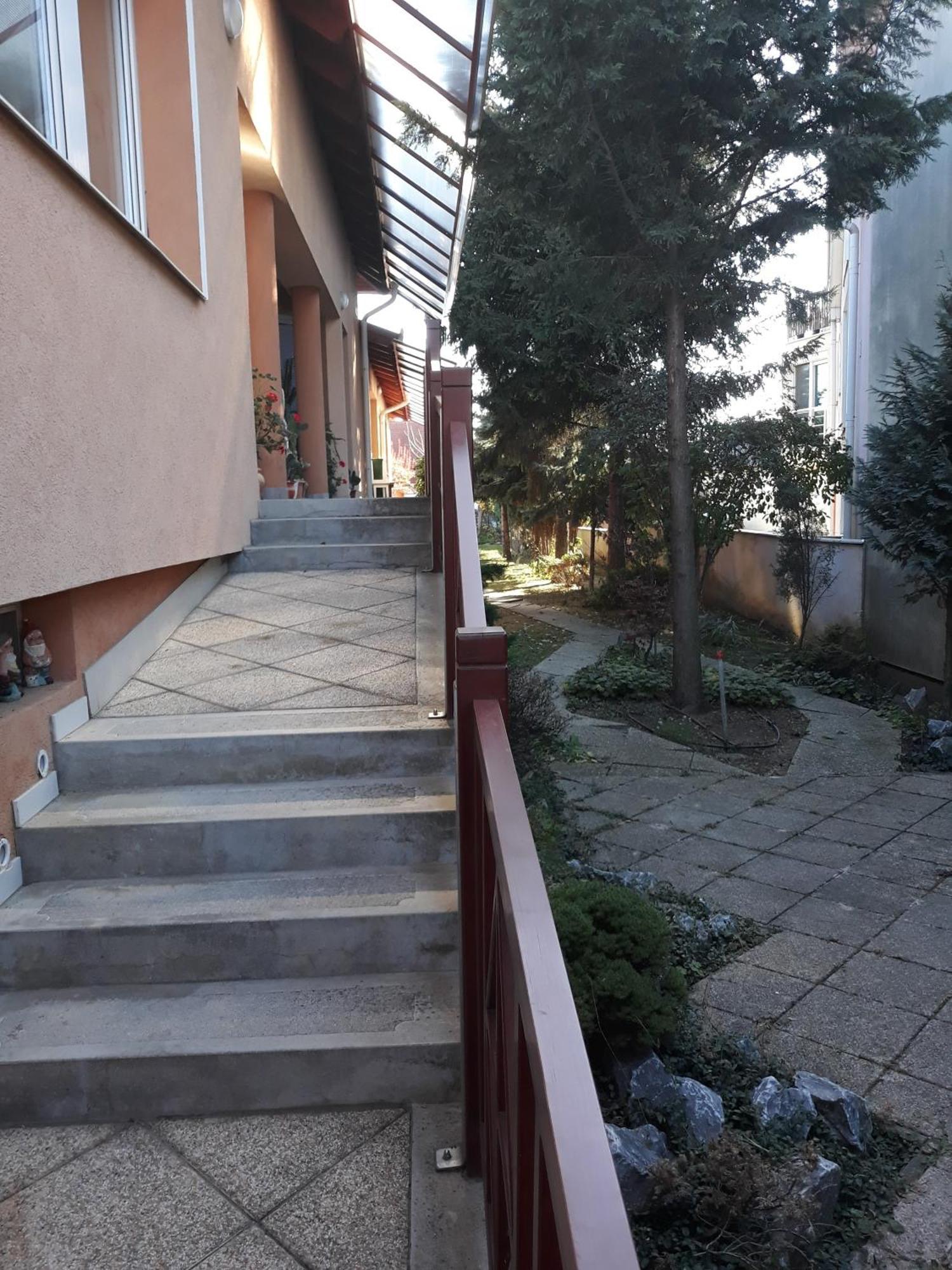 Kenézy Lux Apartman Vendégház Hajduszoboszlo Exterior foto