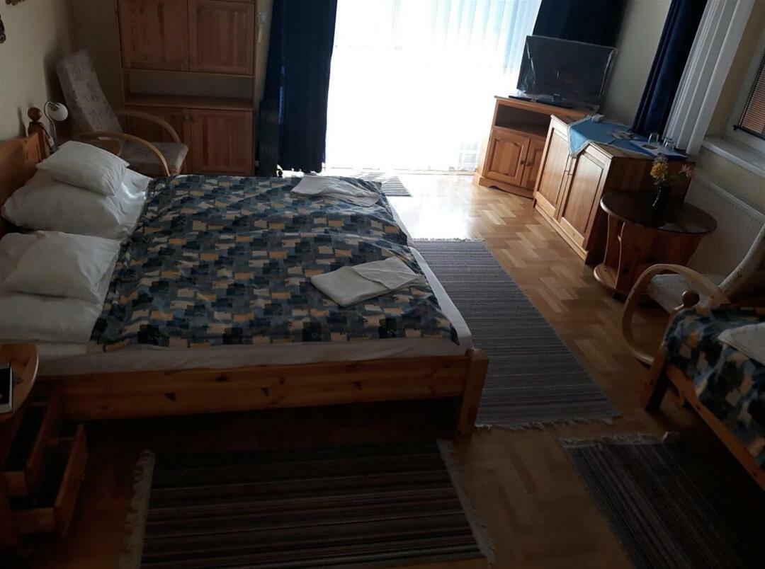 Kenézy Lux Apartman Vendégház Hajduszoboszlo Exterior foto